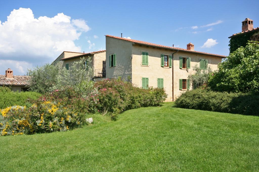 Gasthaus Podere Il Pino Poggibonsi Exterior foto