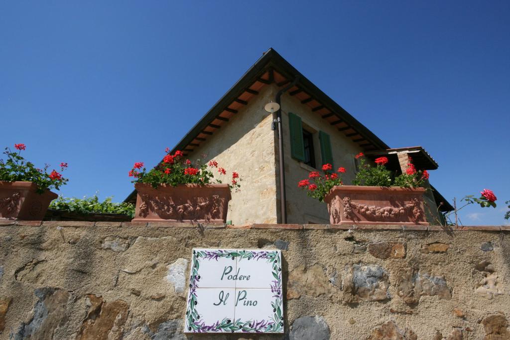 Gasthaus Podere Il Pino Poggibonsi Zimmer foto