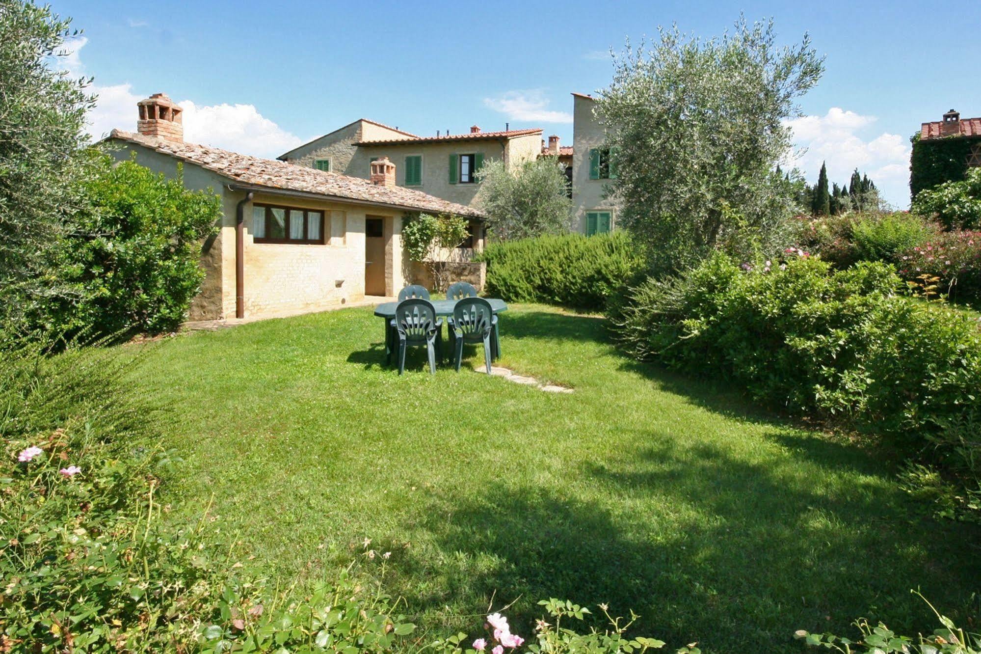 Podere Il Pino Poggibonsi Exterior foto